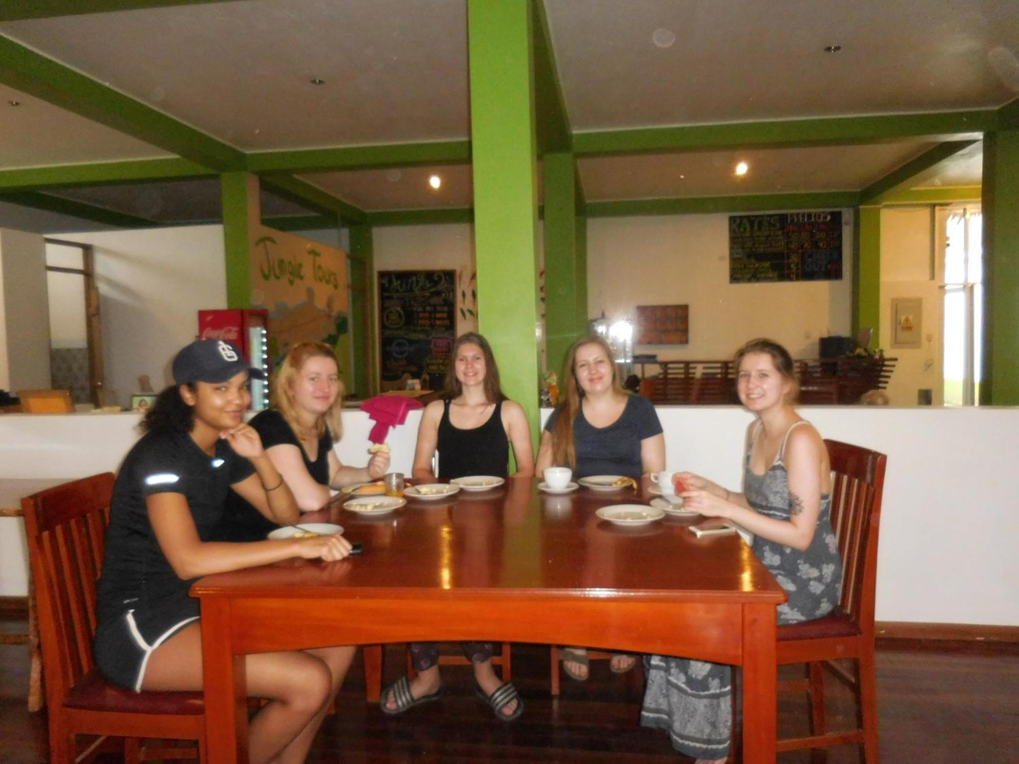 פוארטו מלדונדו Tambopata Hostel מראה חיצוני תמונה