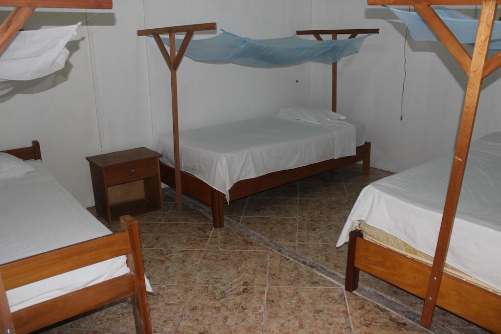 פוארטו מלדונדו Tambopata Hostel חדר תמונה